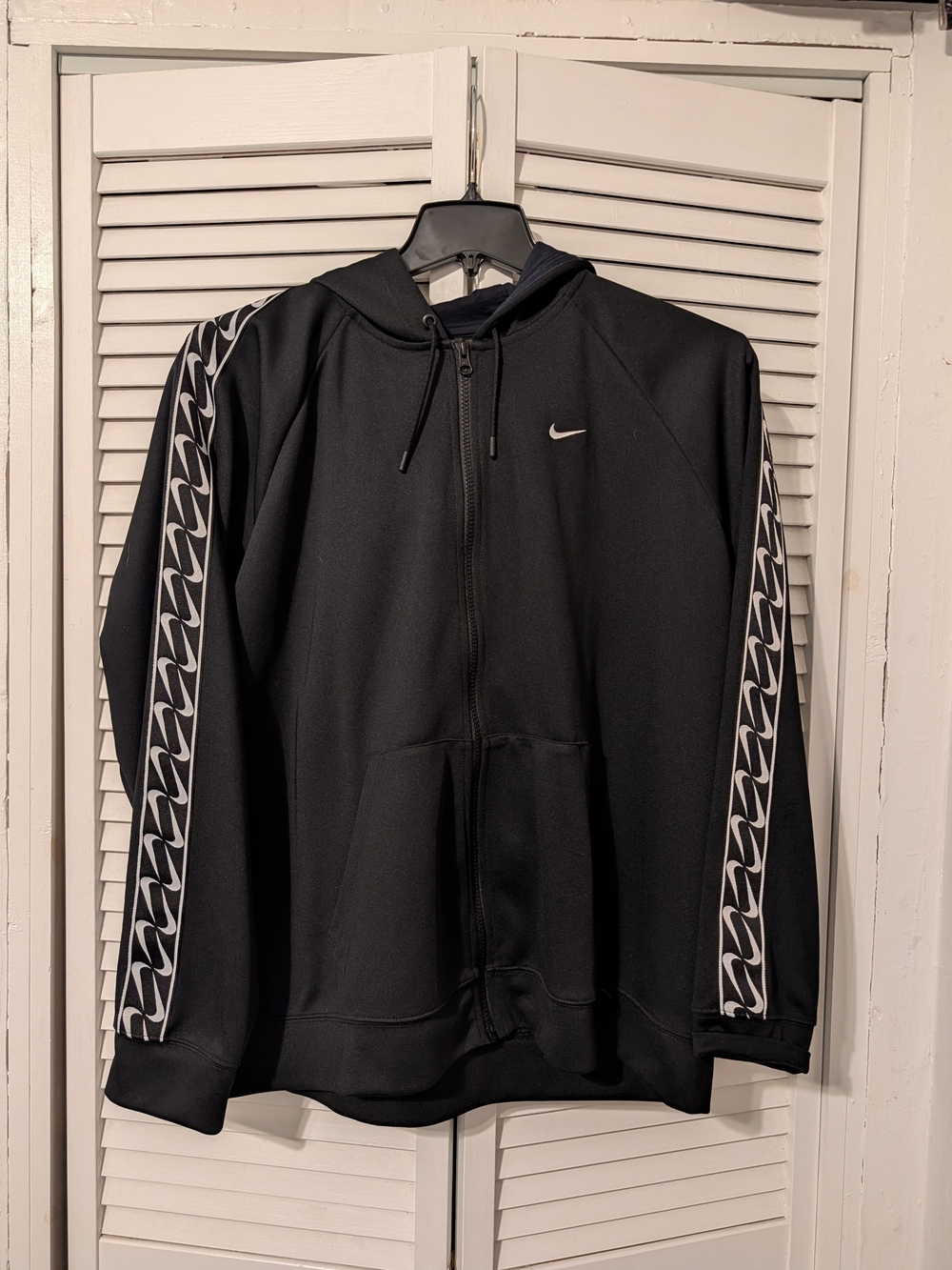 Nike Black Full-Zip Hoodie with White Logo and Sleeve Stripe